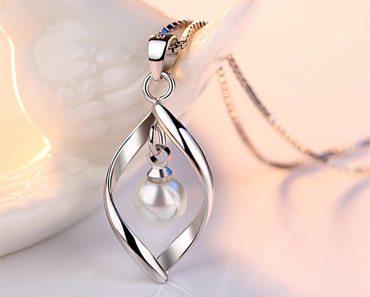 Silver Center Pearl Necklace