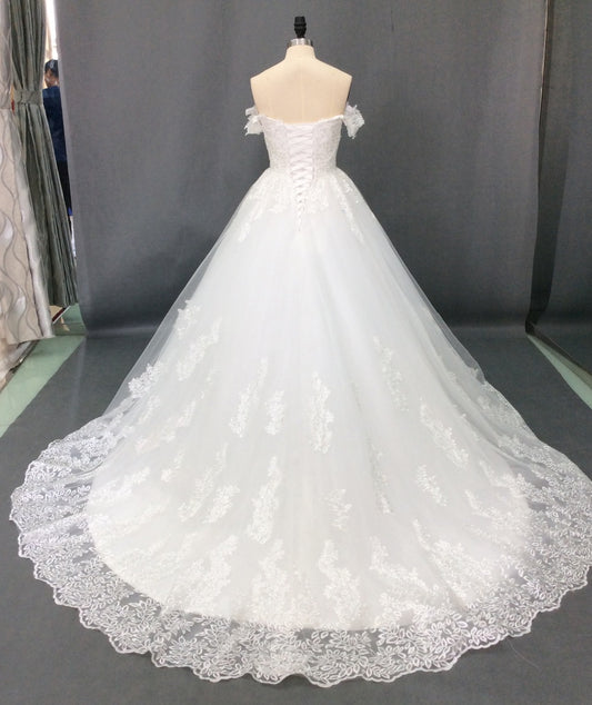 Wedding dress lace classic